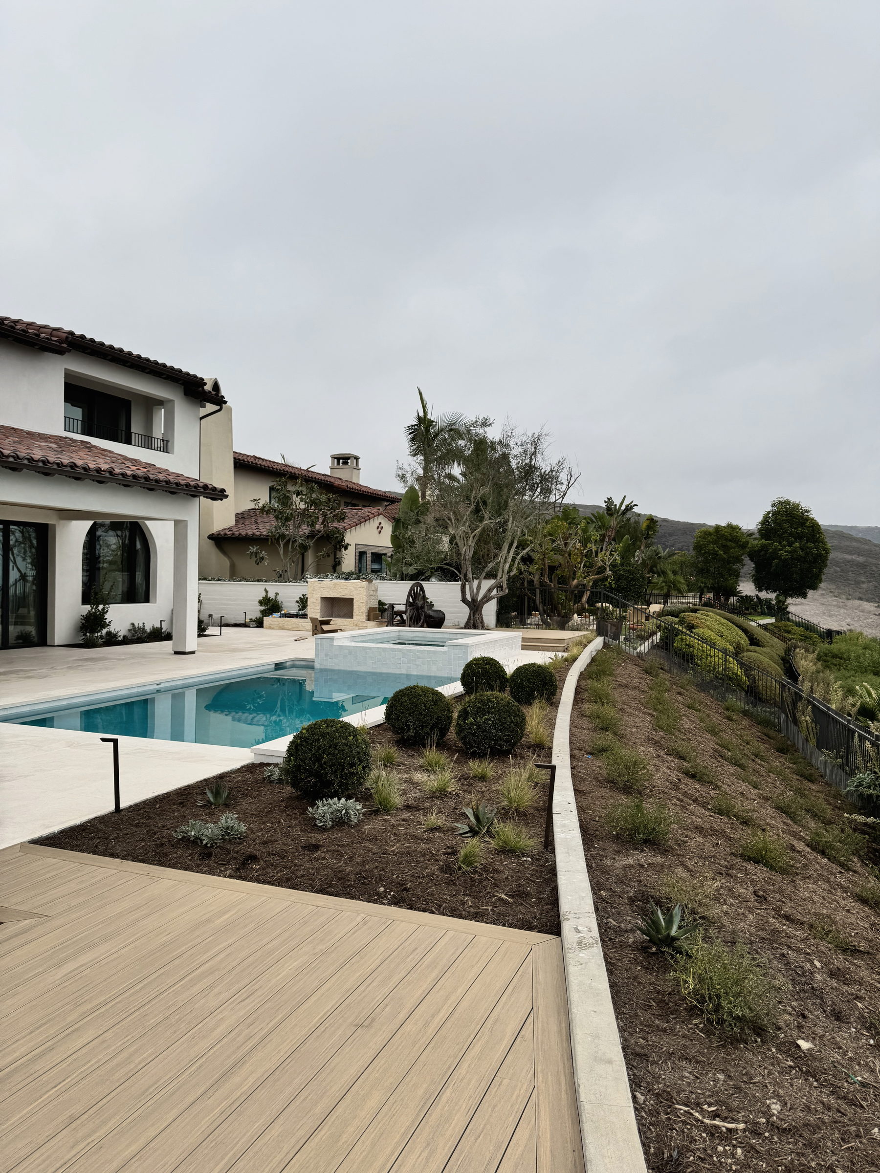 Complete yard, Orange County