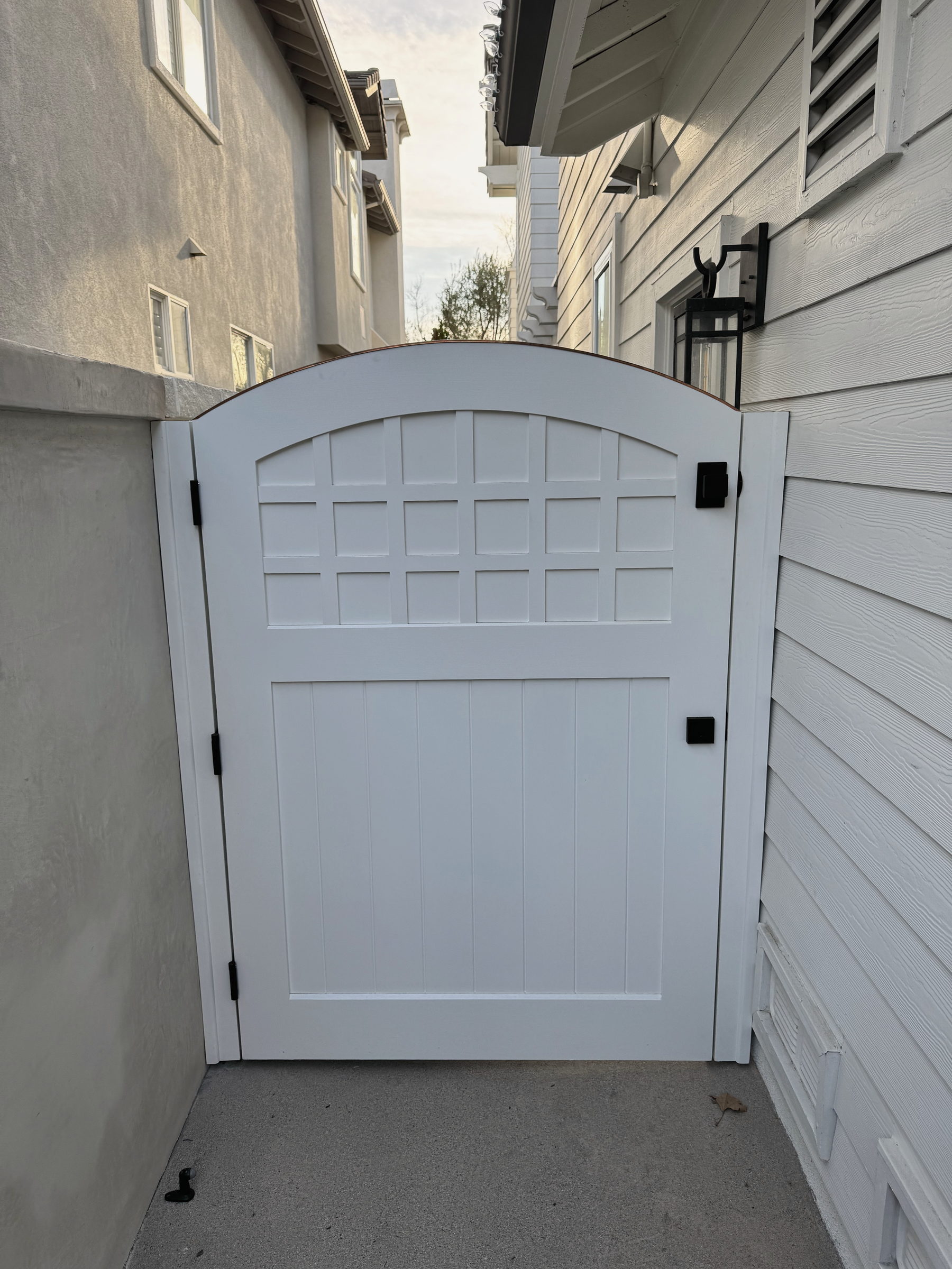 Gates, fences and walls, Orange County