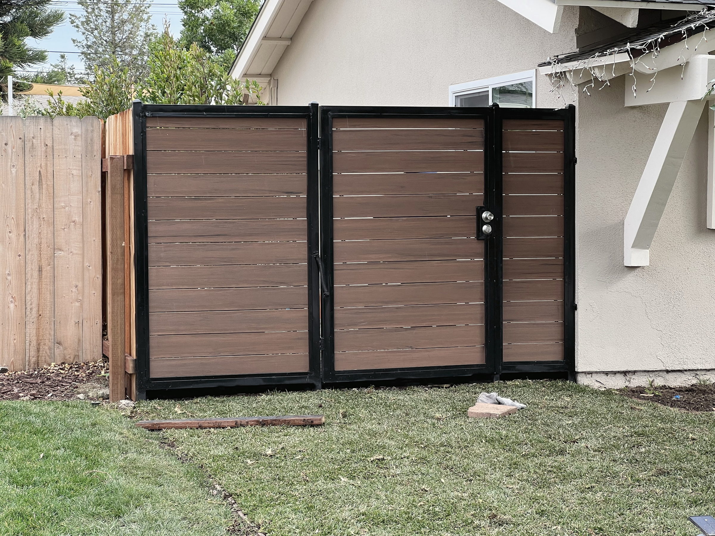 Gates, fences and walls, Orange County